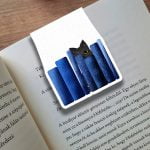 Kék könyvek és cicák mágneses könyvjelző